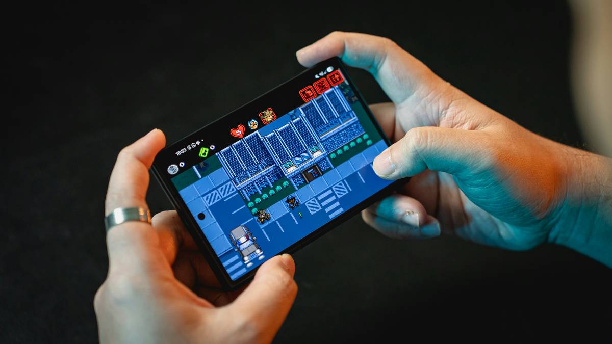 what are casual games: screenshot of a relaxing mobile puzzle game with pastel colors and simple UI